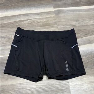 Helly Hansen Black Women's Athletic Shorts size large